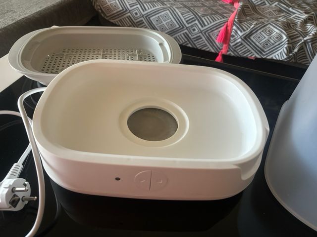 Esterilizador Tommee Tippee