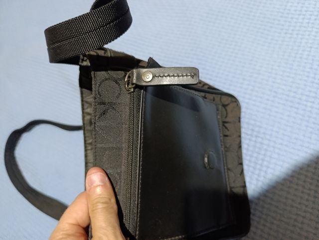 Borsello Calvin Klein nero