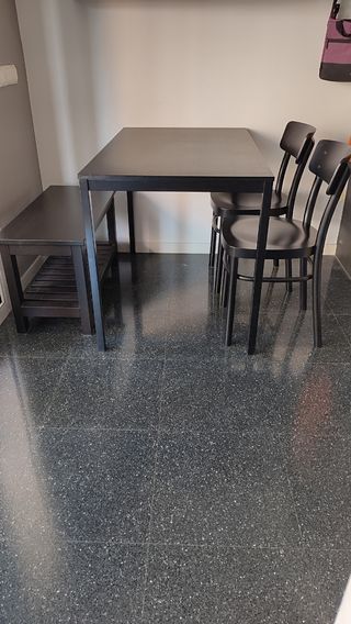Mesa con banco