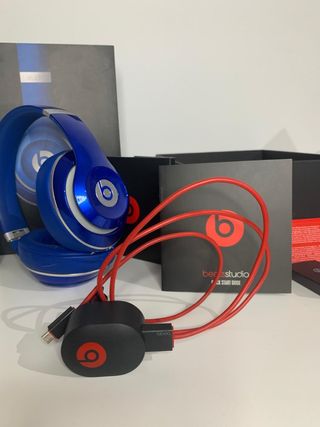 Beats studio azul con cable