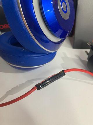 Beats studio azul con cable
