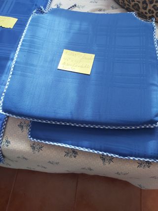 Mantel y conjunto de mesa