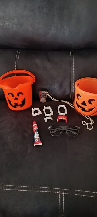 Lote de disfraces para Halloween