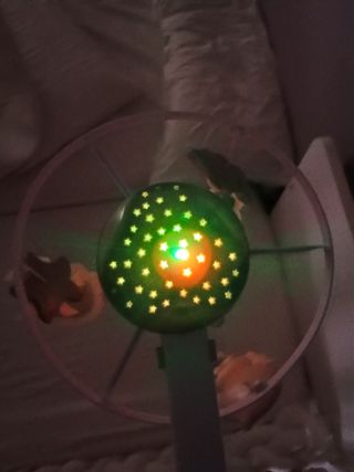 Proyector músical cuna