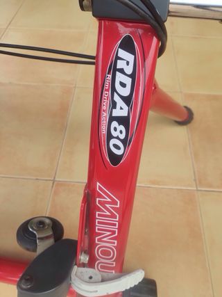 RODILLO DE ENTRENAMIENTO MINOURA RDA 80 +bicicleta