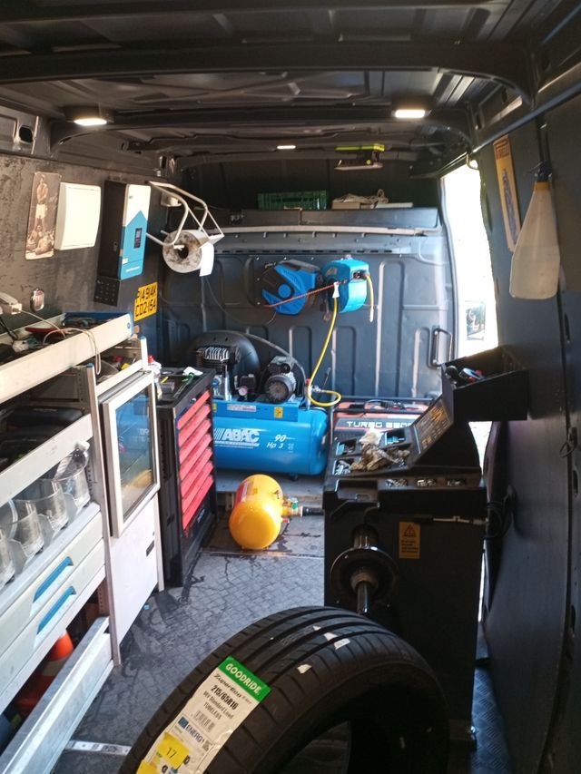 Neumático 215/65/16