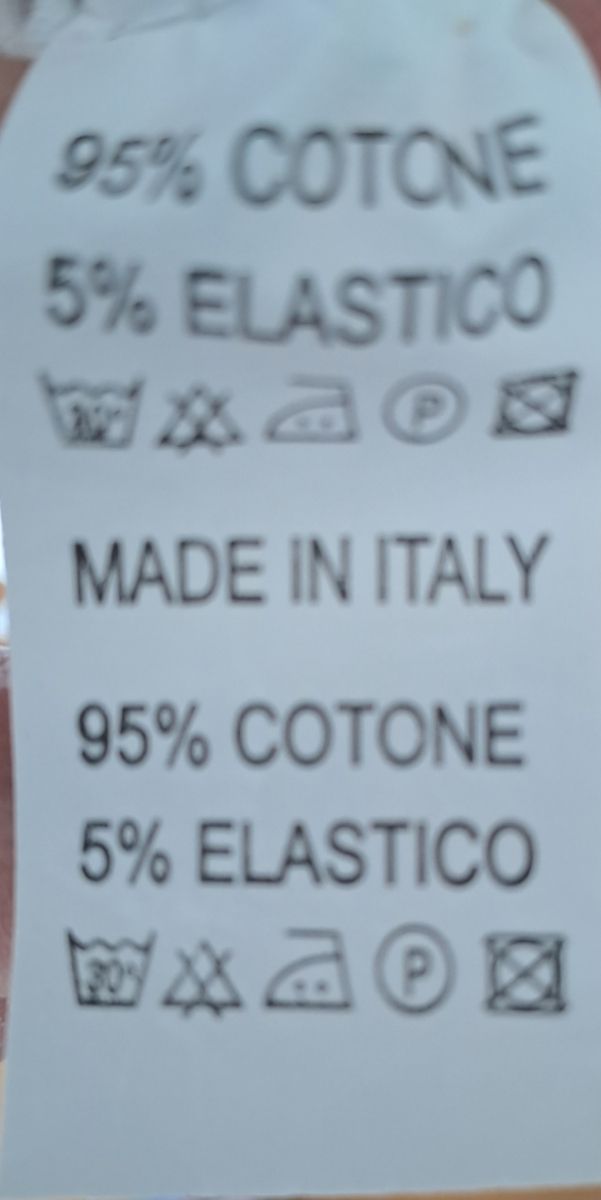 Vestido sin hombros de rayas