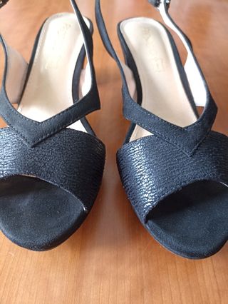 Sandalias de piel, talla 38, Prestigio