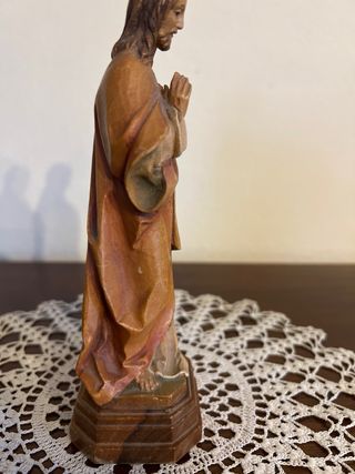 Cristo marca “ANRI”