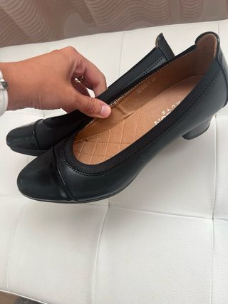 zapatos negros como nuevos
