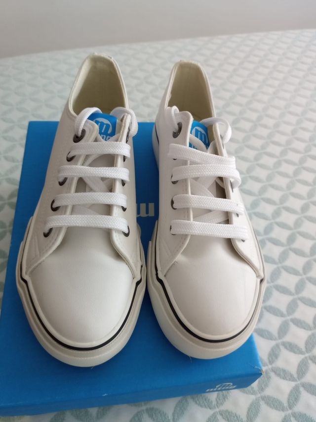 Zapatillas Mustanla Blancas Nuevas 37