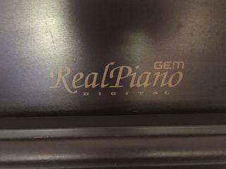 Piano (Real Piano Digital)