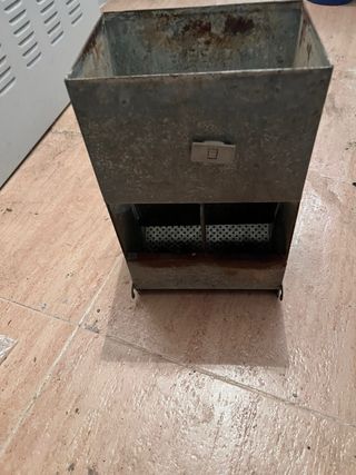 Tolva comida conejos