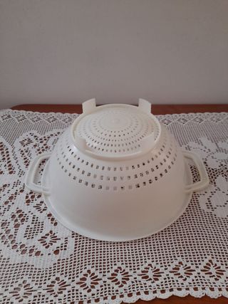 2 scolapasta in plastica bianco e celeste