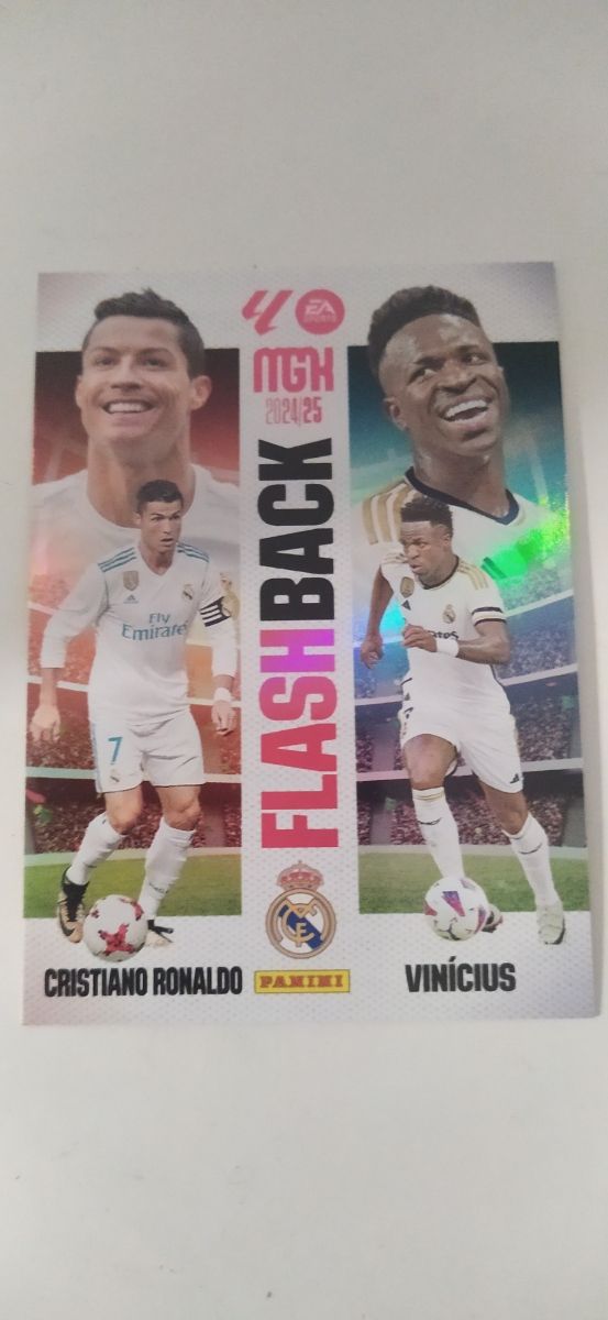 Cromo Cristiano Ronaldo y Vinicius Jr