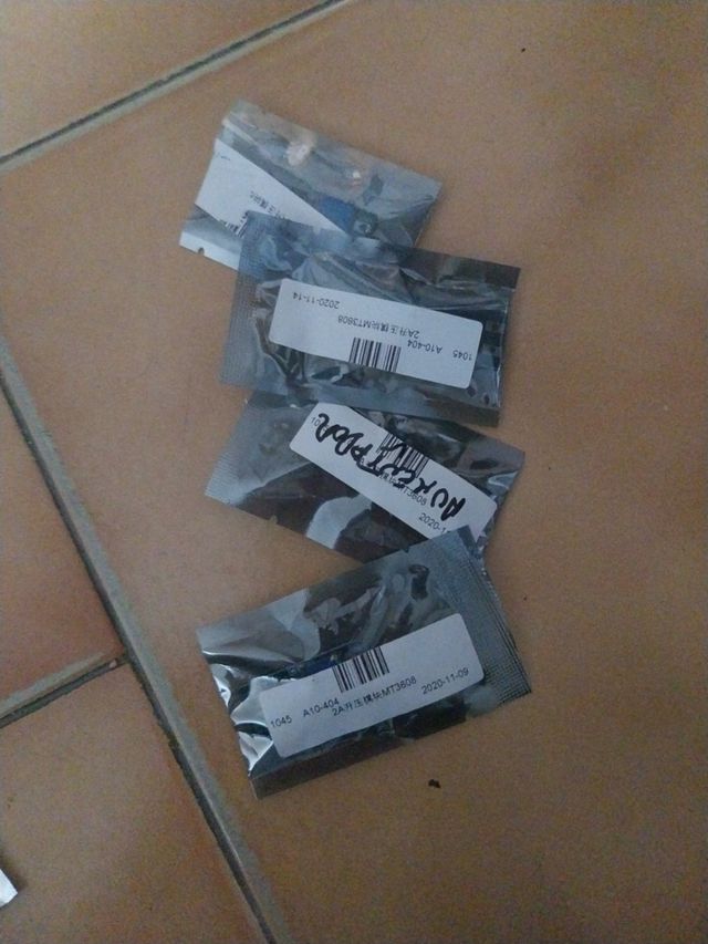 4 moduli di alimentazione MT308