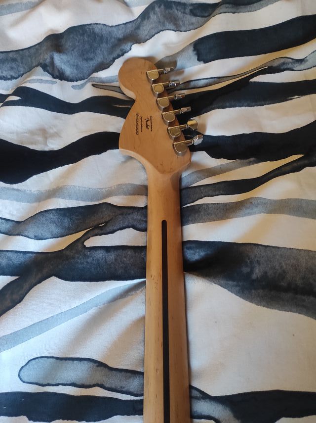 Guitarra eléctrica Fender squier la más. vendida