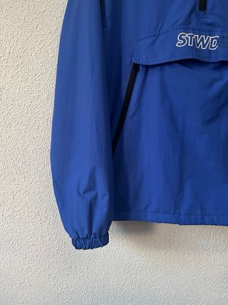 Cortavientos STWD azul