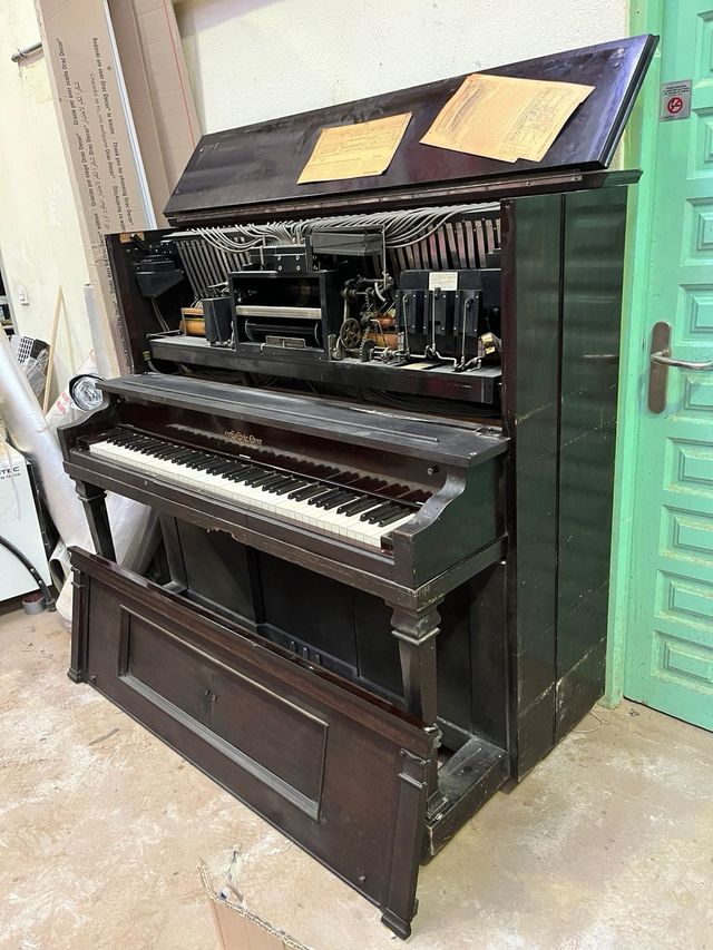 Pianola antigua