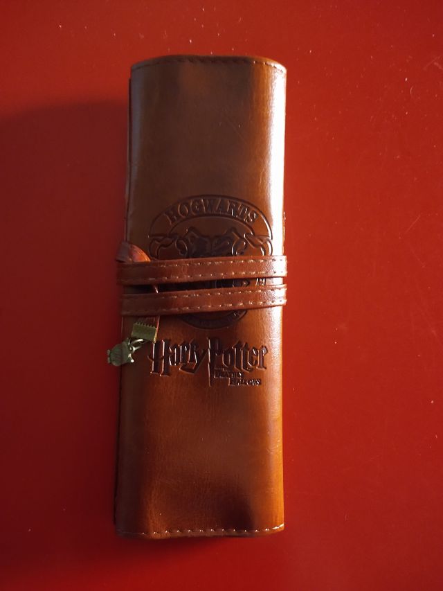 Estuche imitación piel Harry Potter NUEVO