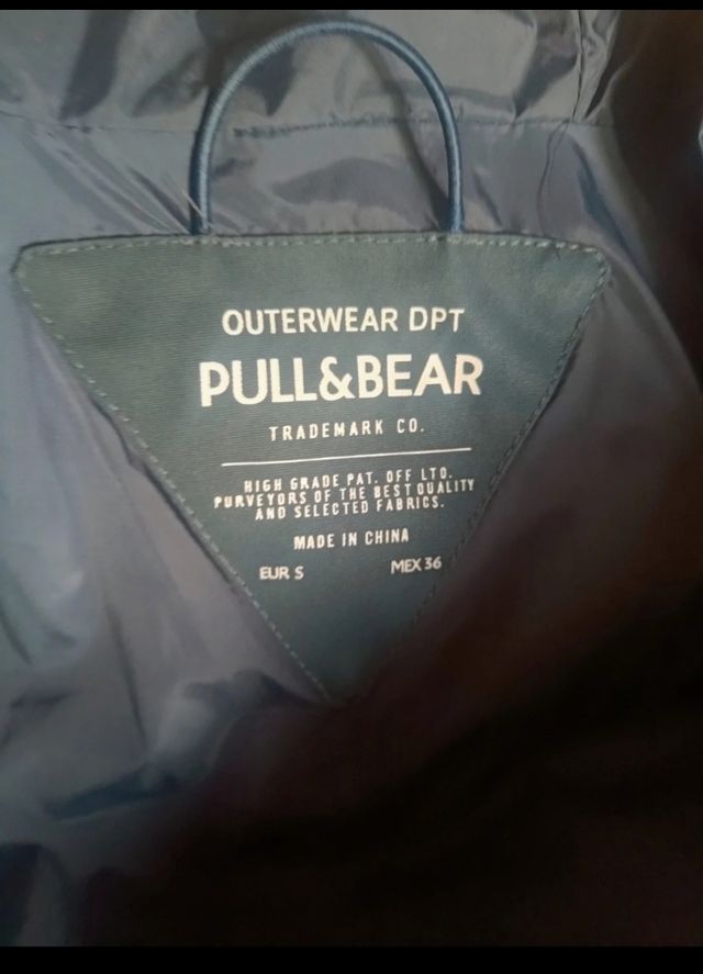 Cazadora azul marino, talla S Pull&Bear