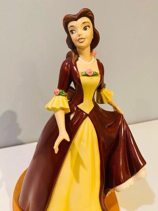 WDCC - Disney - Belle “The Gift of Love” Holiday