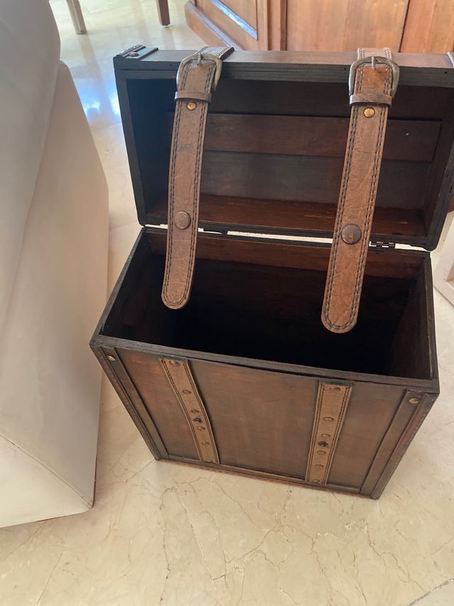 Pequeño baul madera alto 38