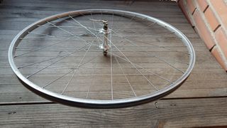 Llanta AKRONT buje ZEUS