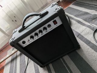 GB 15 Bass Amplifier