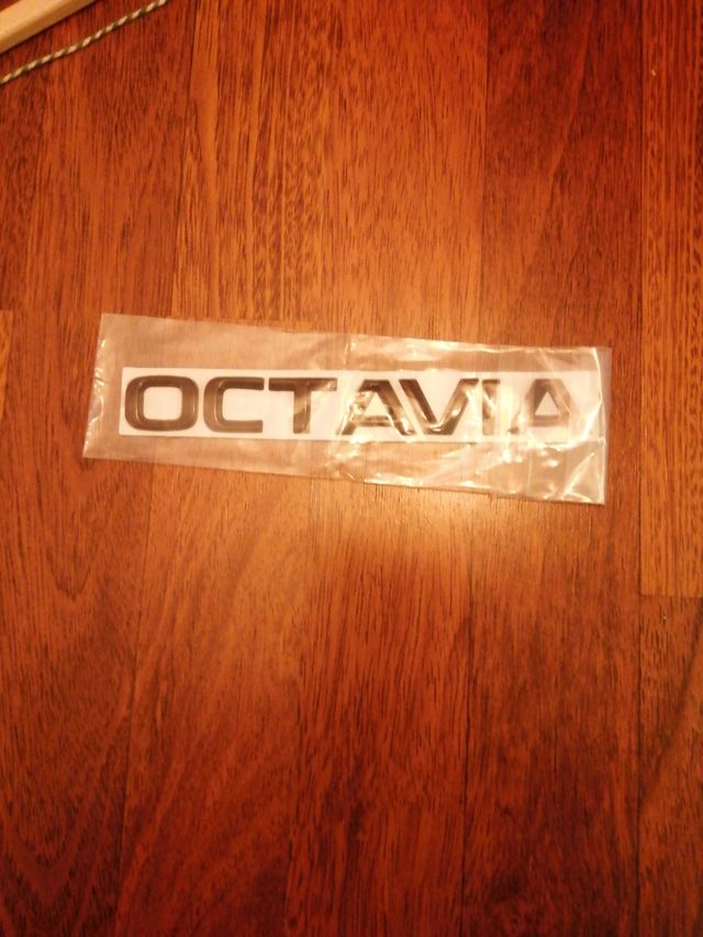 Adhesivo octavia