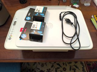 Impresora HP DESKJET 2622 Con cartuchos