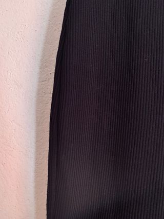 Falda tubo negra botones