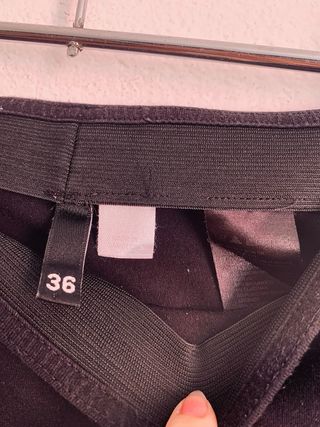Falda mini tubo negra