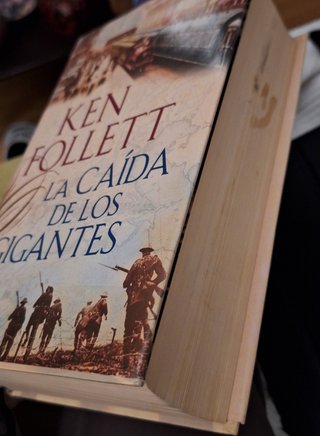 Ken Follet - La caída de los gigantes