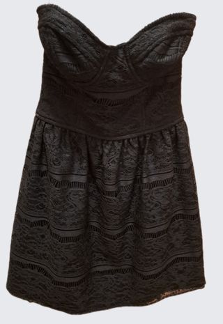 Vestido negro de encaje
