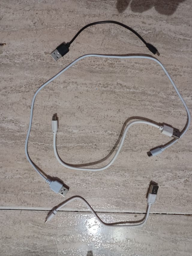 Lote de cables y conexiones