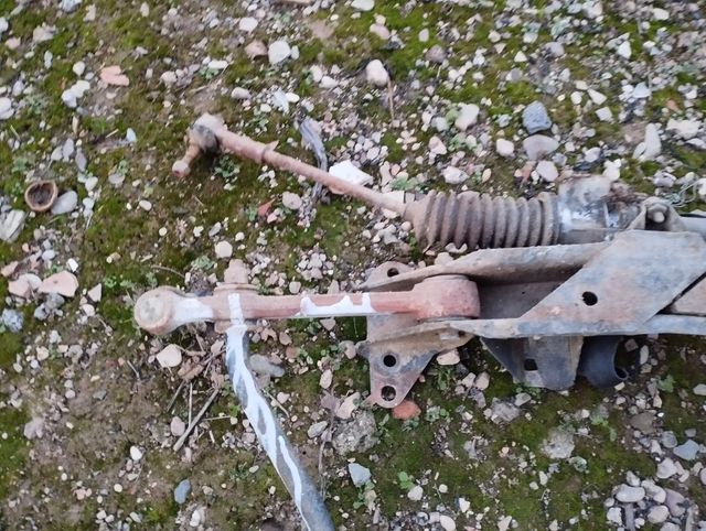 Seat 131 E - Cremallera de dirección