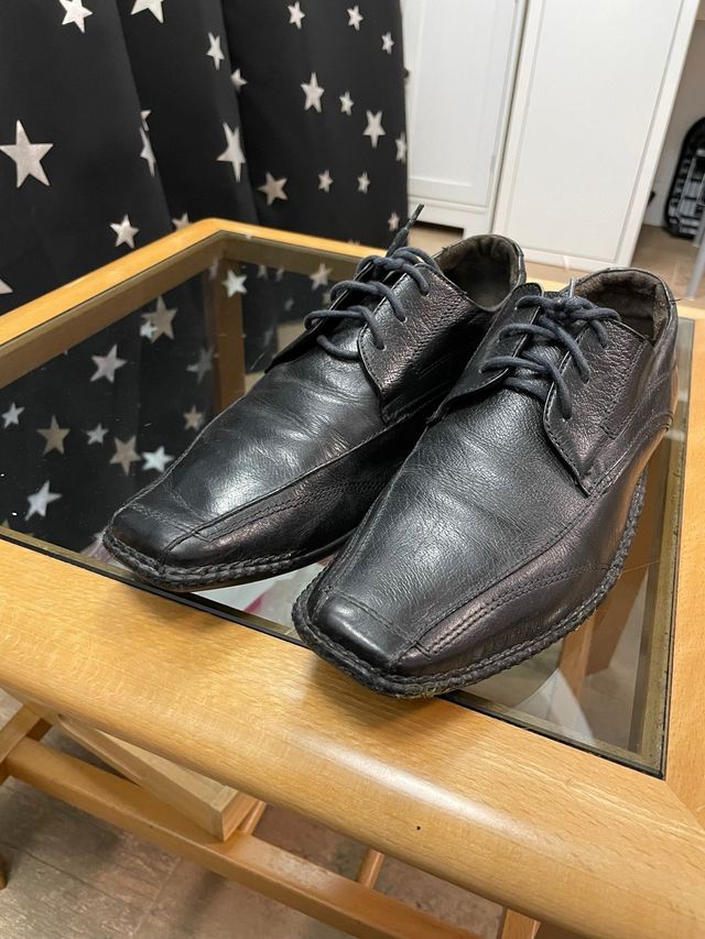 Sapato de vestido muito fixe bom estado t 41