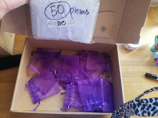 Restos de boda. Lote entero