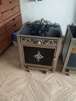 Mesitas de noche frances XlX