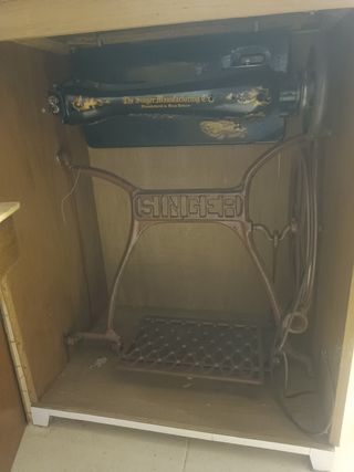 Maquina de coser antigua