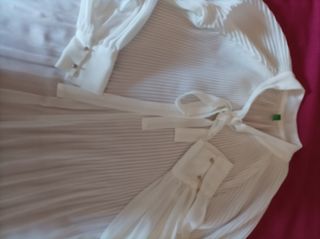 Blusa blanca plisada
