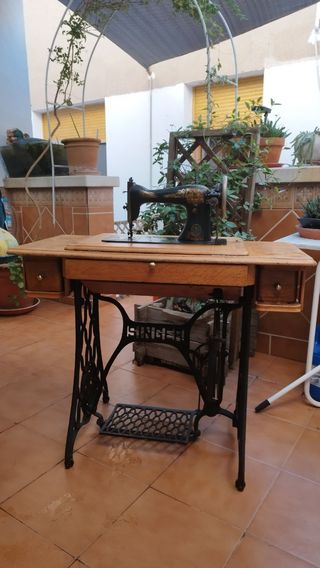 MÁQUINA DE COSER SINGER