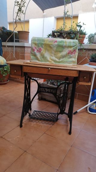 MÁQUINA DE COSER SINGER