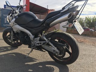 Suzuki gsr 600