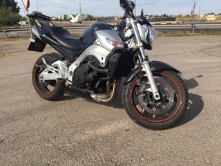 Suzuki gsr 600
