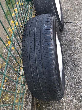 Vendo conjunto llantas más  neumaticos