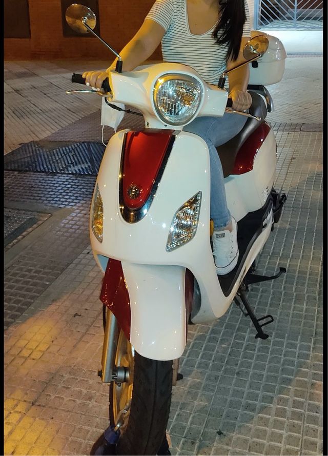 Moto Sym Fiddle III como nueva