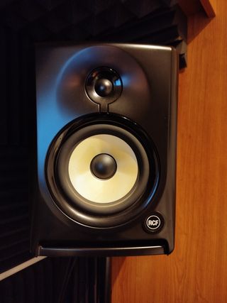 Monitores estudio RCF Ayra 6