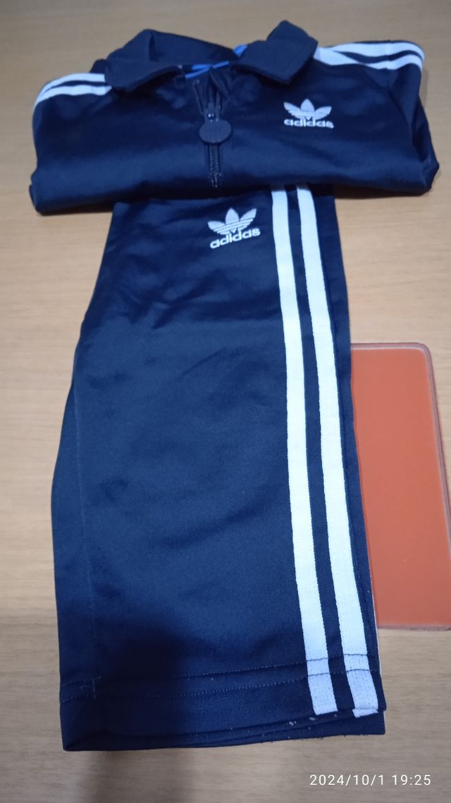 Chándal niño Marca Adidas ,como nuevo